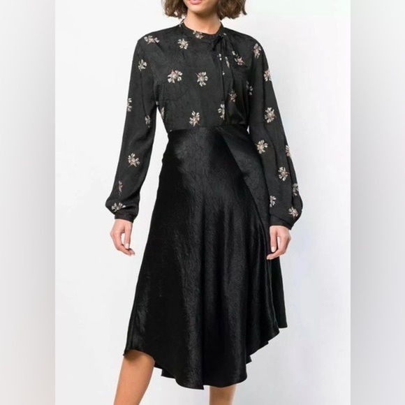 Vince‎ Tossed Bouquet Tie-Neck Blouse Black S - Picture 3 of 13